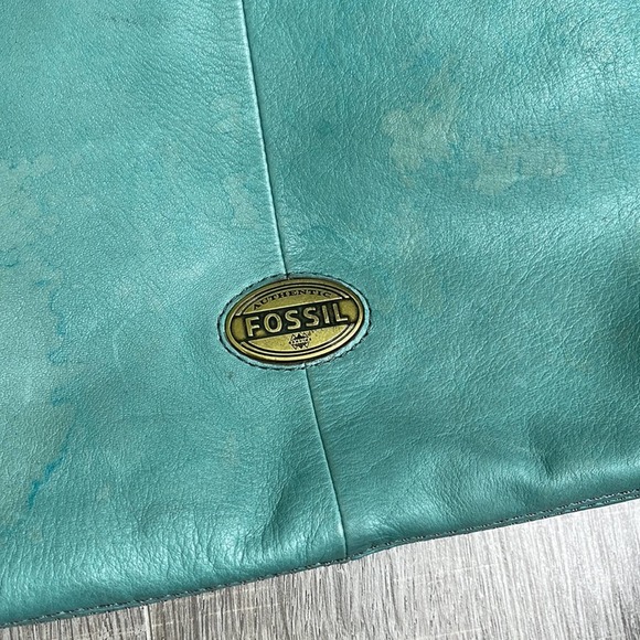 Vintage FOSSIL Teal Large Leather Explorer Foldover Crossbody Messenger Bag - Picture 2 of 15